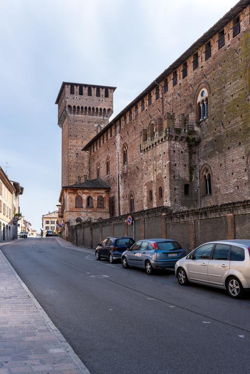 Al Castello Di Leonardo Hotel Sant'Angelo Lodigiano Exterior photo